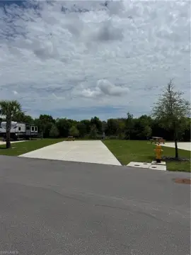 RV Resort Lot with Flexibility