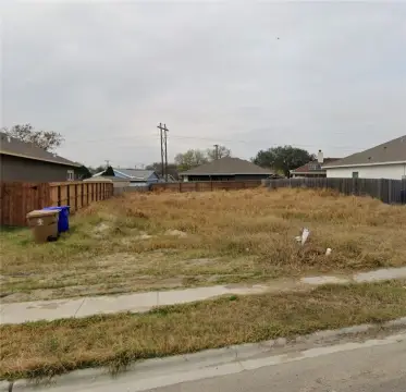 Residential Lot in Established Neighborhood
