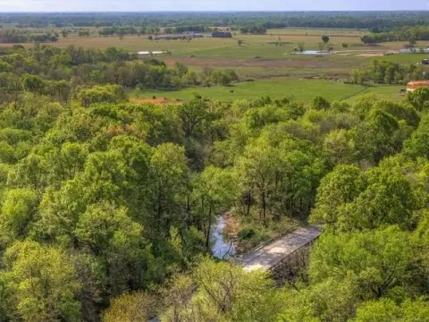 Haskell Land with Creek Access