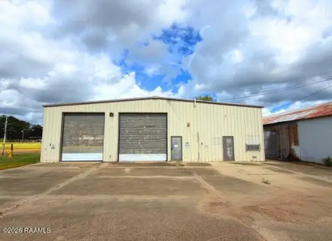 Warehouse with Outdoor Yard