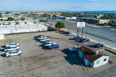 Retail Building With Highway Frontage