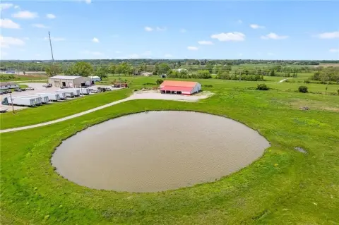 Versatile 10-Acre Commercial Gem