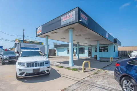 Auto Shop with Service Bays