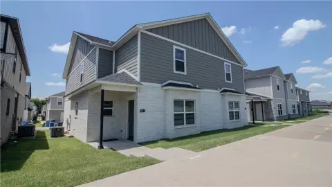 Duplex With Ensuite Bedrooms