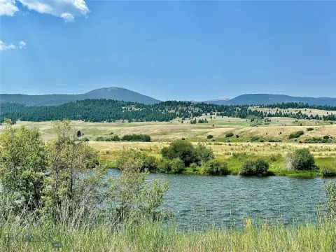 Land with Madison River Access