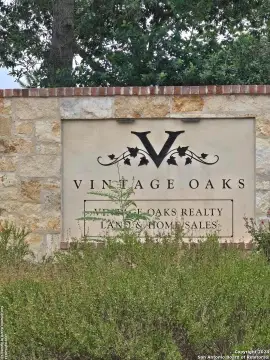 Residential Land in Vintage Oaks