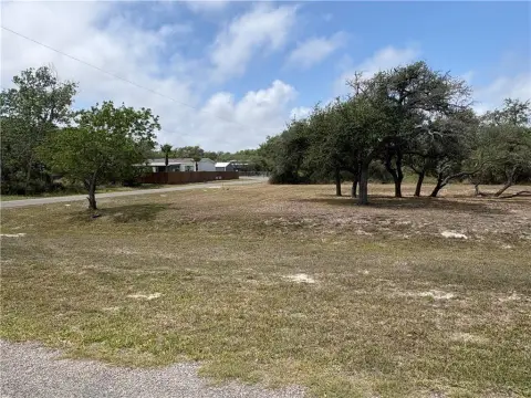 Rockport Land: Coastal Dream Awaits