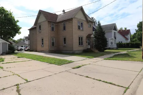 Two-Unit Duplex with Updates
