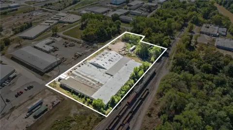 Warehouse with Dock-High Loading