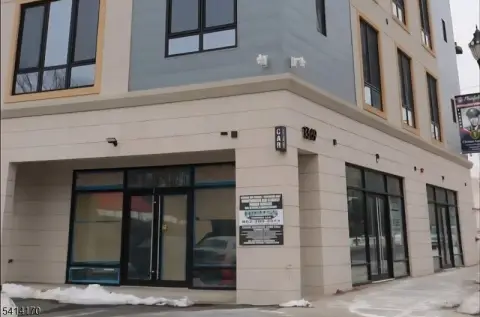 Prime Retail/Commercial Space Available