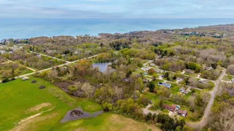 Buildable Wooded Lot Near South Haven