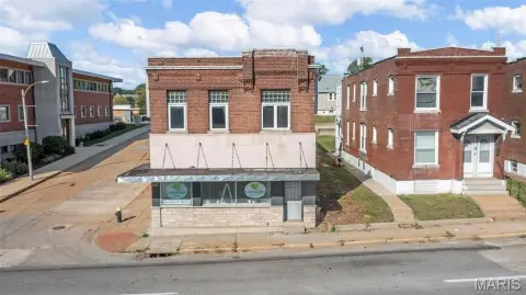 Mixed-Use Property with Restaurant Space