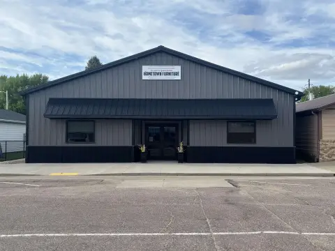 Turnkey Commercial Opportunity in Kingsley