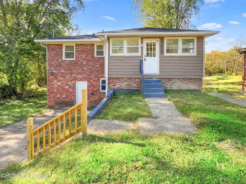 Renovated Duplex with Separate Entrances