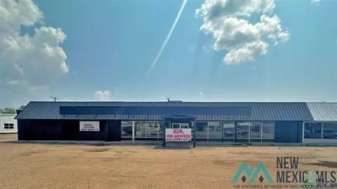 Retail Showroom with Service Area