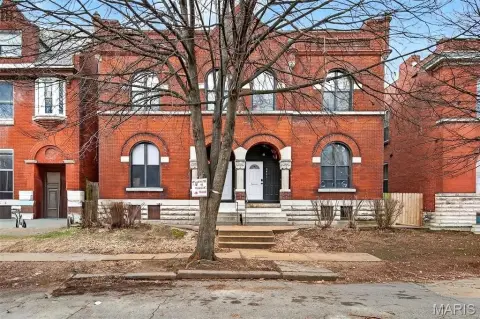Spacious Duplex Near Cherokee Street
