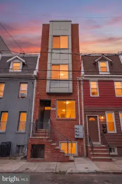 Contemporary Bi-Level Duplex