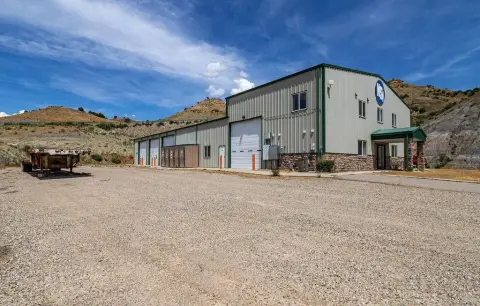 Automotive Flex Warehouse with Offices