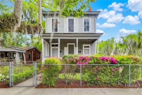 Savannah Duplex: Historic Charm