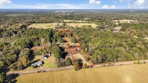 Unrestricted Land in Carlisle ISD