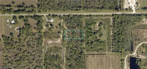 Oversized Homesite in Labelle, FL