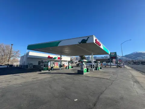 Profitable Gas Station in Bountiful