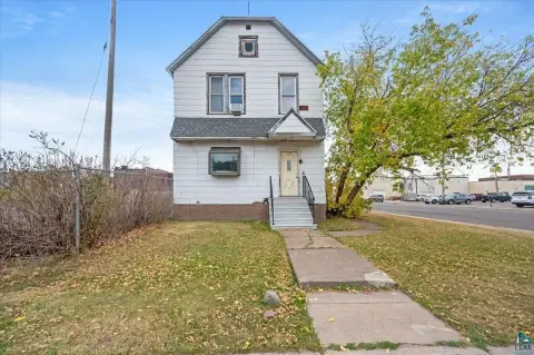 Five-Unit Apartment Building