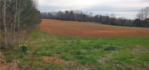 25 Acres Near Elementary School