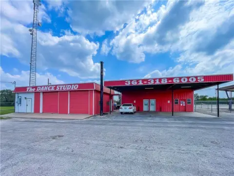 Flex Warehouse with Fenced Yard