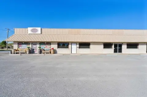 End-Unit Retail Space