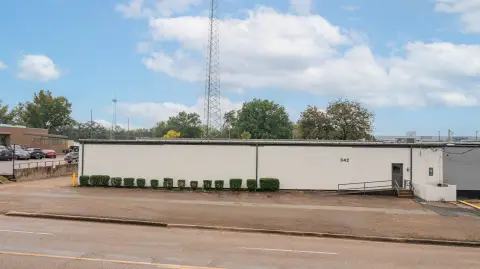 Office Warehouse with Loading Dock