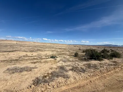 Expansive Land with Water Rights