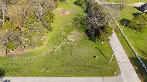 Residential Land in Grove, OK