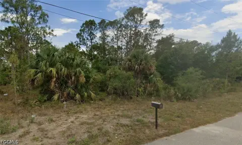 Oversized Lot in Growing Area