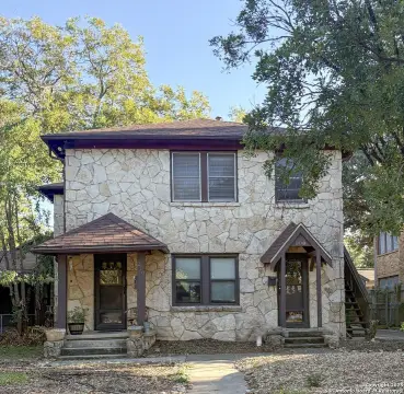 San Antonio Duplex: Historic Charm