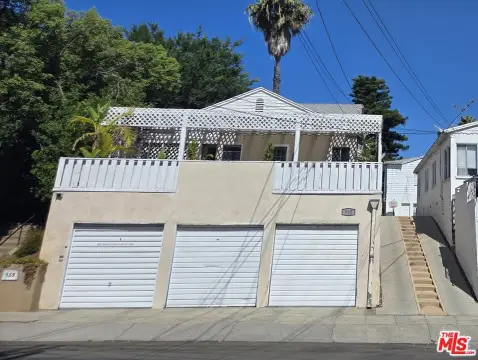 Silver Lake Triplex with Views