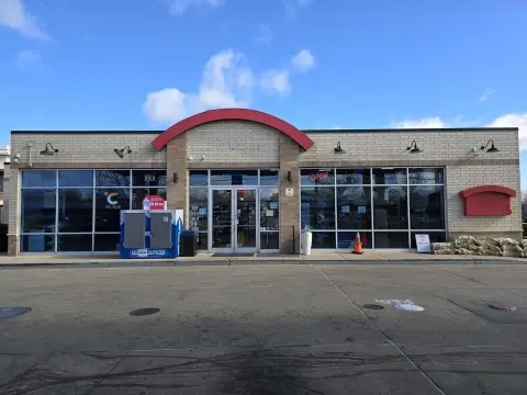 Streamwood C-Store For Sale