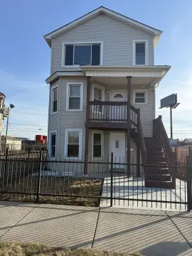 Austin Neighborhood Three-Unit Building