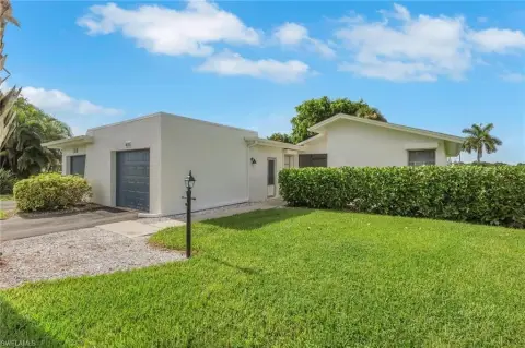 Duplex Villa with Enclosed Lanai
