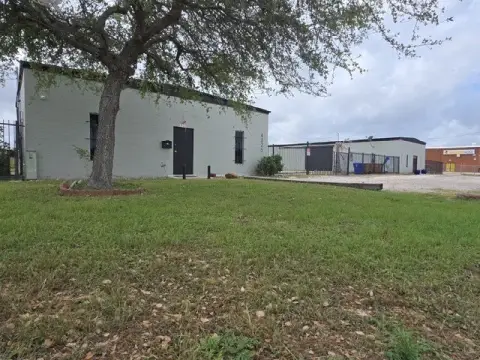 Dual-Building Commercial Property on Agnes Street