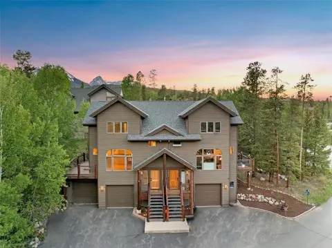 Duplex in Golf Community