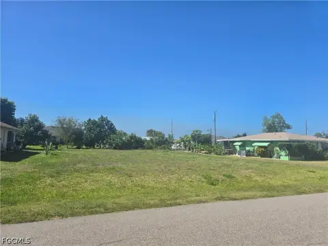 Residential Building Lot in Cape