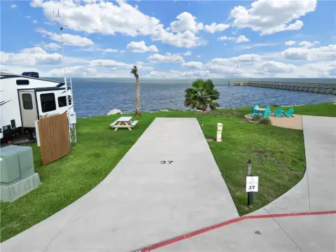 Luxury RV Living in Flour Bluff