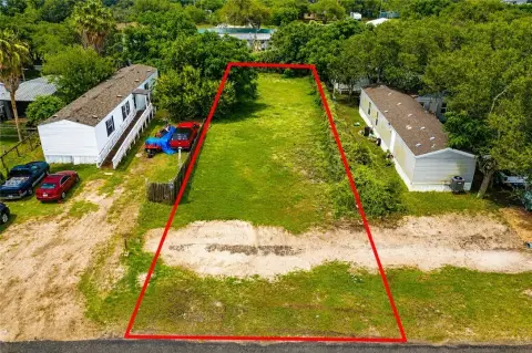 Unrestricted Land in Coastal Rockport