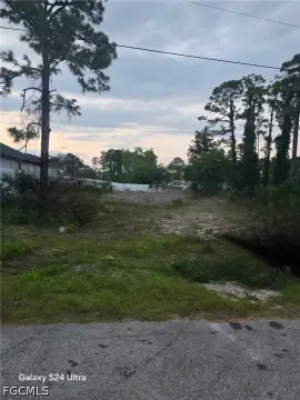 Residential Lot in Lehigh Acres
