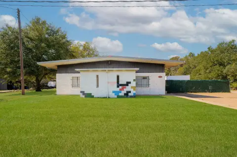 Flex and Warehouse Property