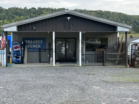 Flex Space with Multiple Buildings