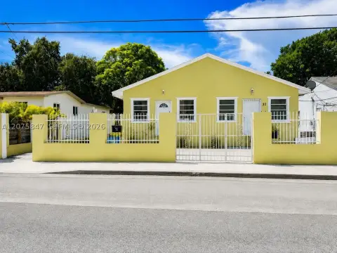Triplex With Detached Unit