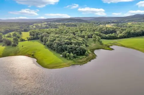 Lakefront Lot in Lakeside Meadows