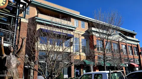 Riverwalk Office with Conversion Potential